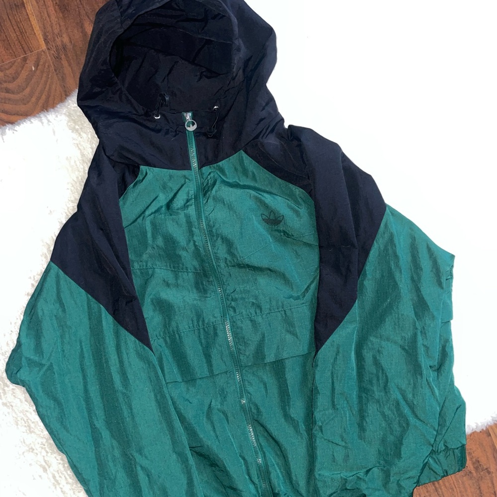 Vintage Adidas windbreaker
Mens XL
Dark green - Picture 2 of 3